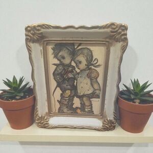 Hummel Happy Days Art with White and Brown Accents